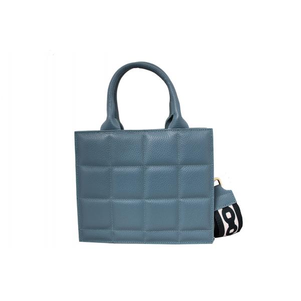 Дамска чанта от естествена кожа с капитониран дизайн цвят син