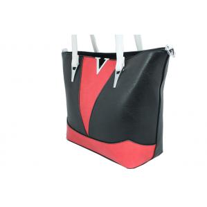 Дамска чанта от еко кожа цвят черен комбиниран с червено и бяло