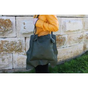 Екстравагантна Асиметрична Дамска Чанта от Еко Кожа цвят тъмно зелен