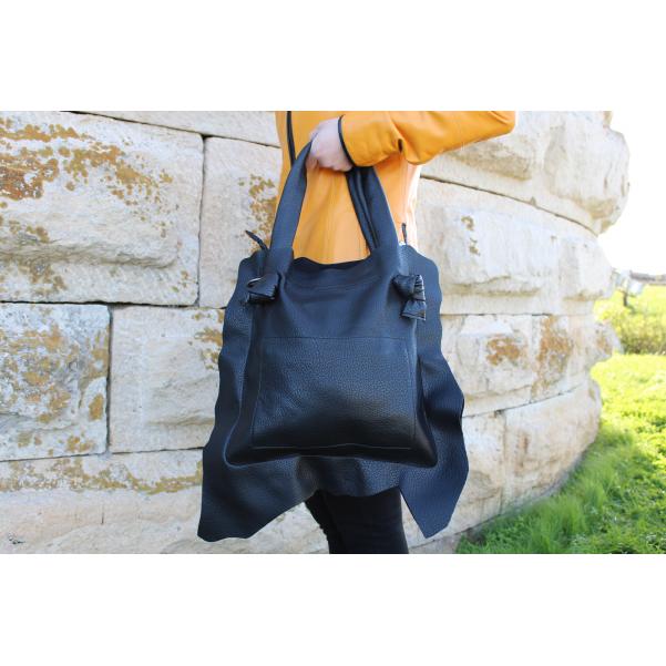 Екстравагантна Асиметрична Дамска Чанта от Еко Кожа цвят черен